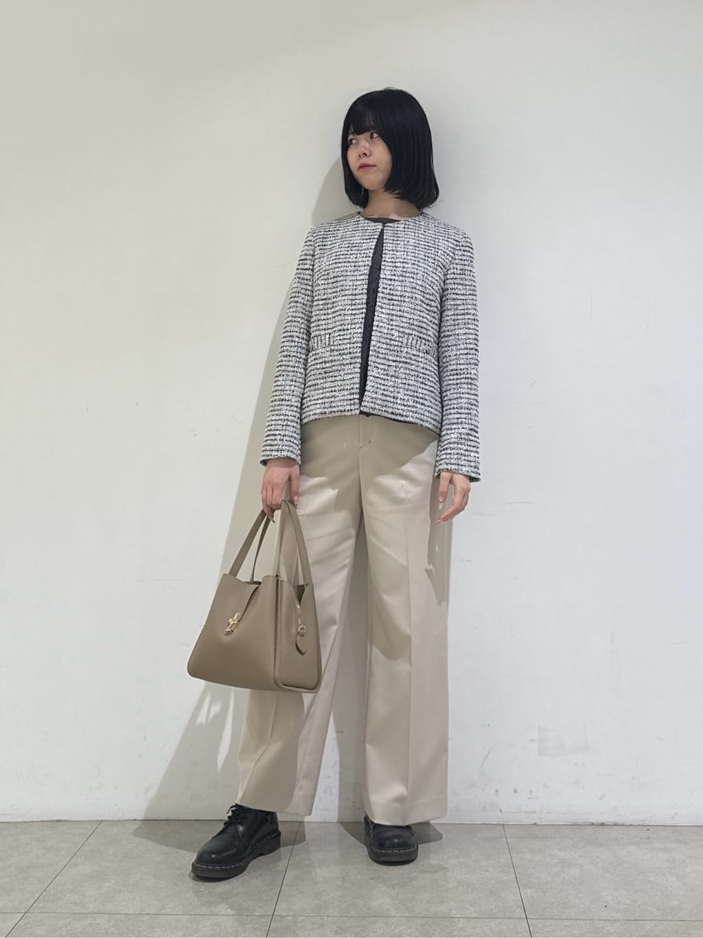rinaさんの「INDIVI｜【洗える／着映え／トレンド】フラワーレースブラウス」を使ったコーディネート