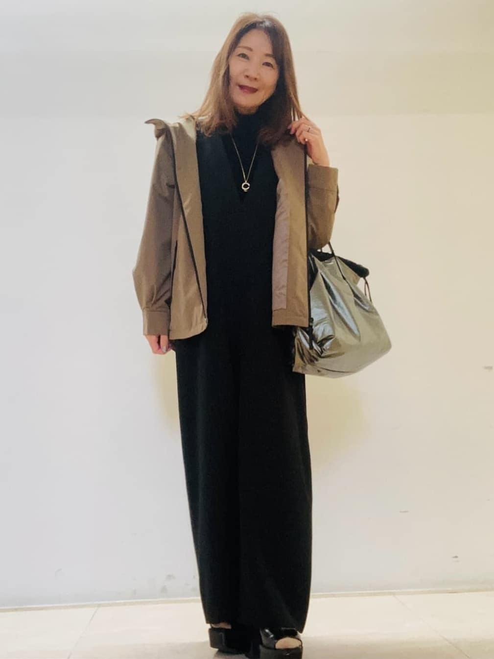 kurodaさんの「Reflect｜【すっきり縦長シルエット】サロペットパンツ」を使ったコーディネート