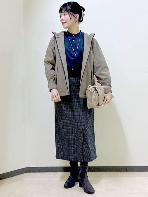 beni_gingerさんの「Reflect｜【さらっと一枚で決まる／重ね着にもおすすめ◎】タックスリーブシャツブラウス」を使ったコーディネート
