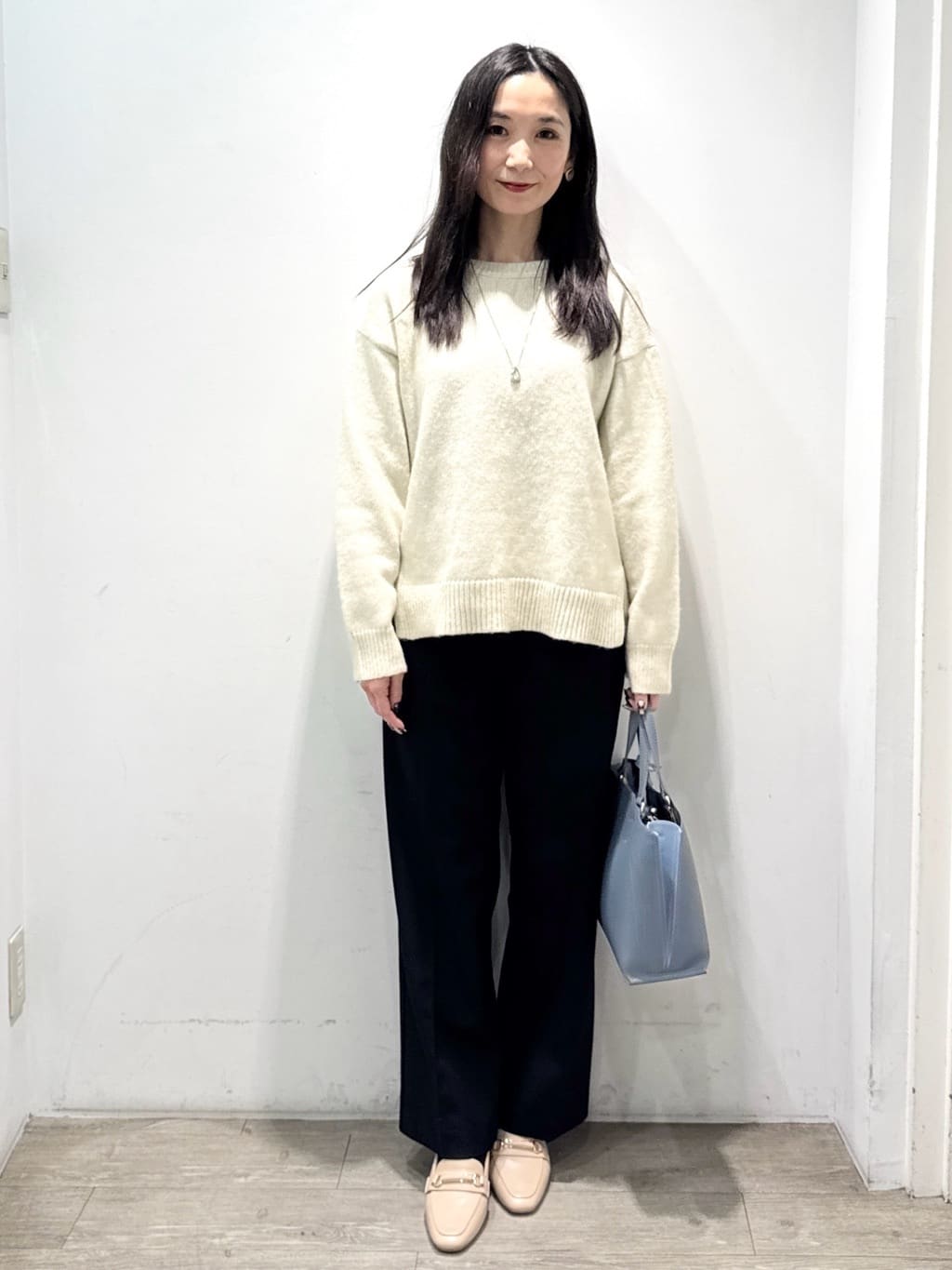 yuicciさんの「OPAQUE.CLIP｜リラクシークルーネックニット【洗濯機OK】」を使ったコーディネート