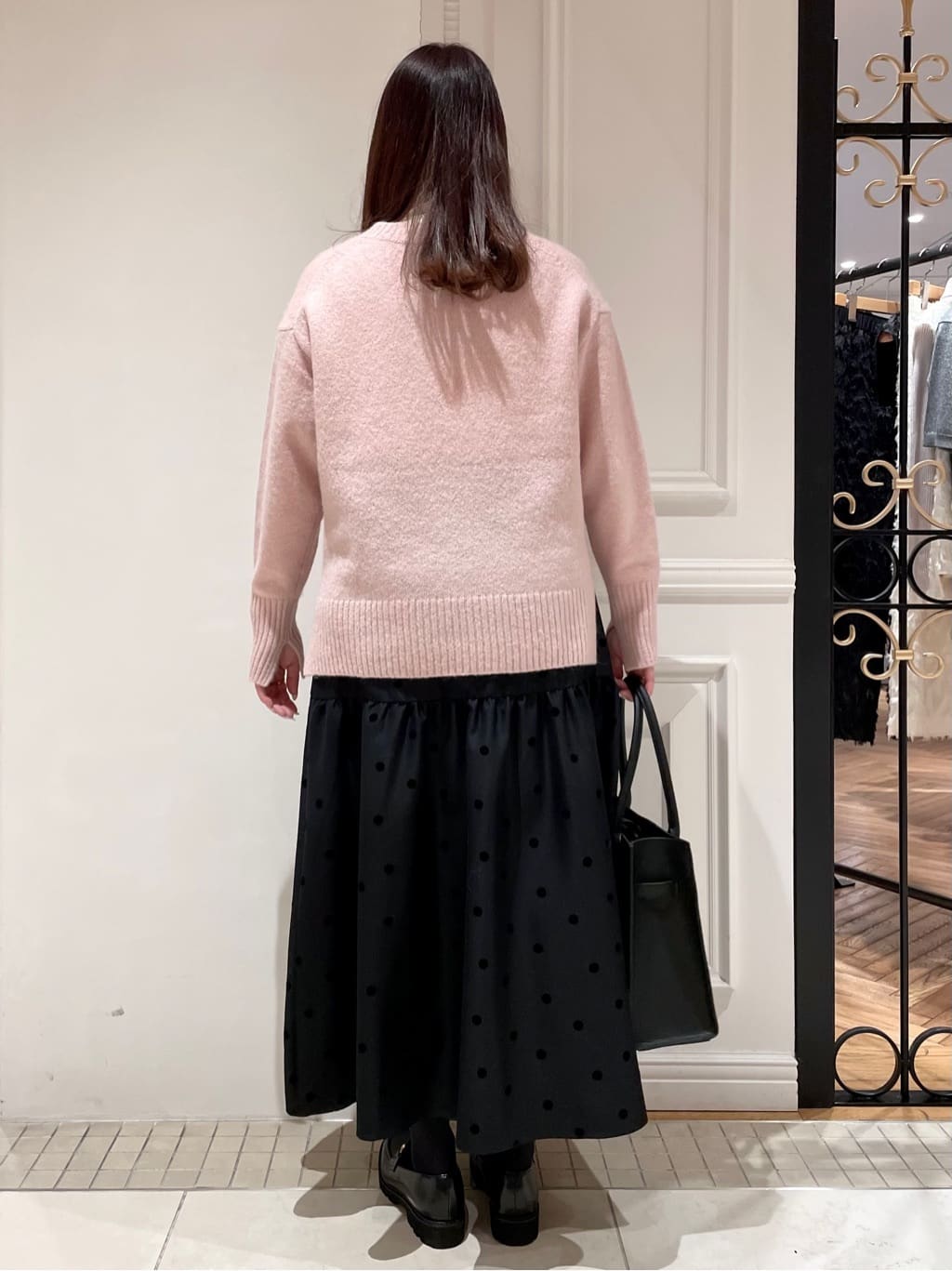 minowaさんの「DRESSTERIOR｜【インナー使いに最適/しっとり暖かな吸湿発熱素材】タートルネックプルオーバー」を使ったコーディネート