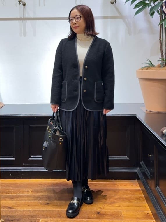 Asamiさんの「DRESSTERIOR｜【インナー使いに最適/しっとり暖かな吸湿発熱素材】タートルネックプルオーバー」を使ったコーディネート