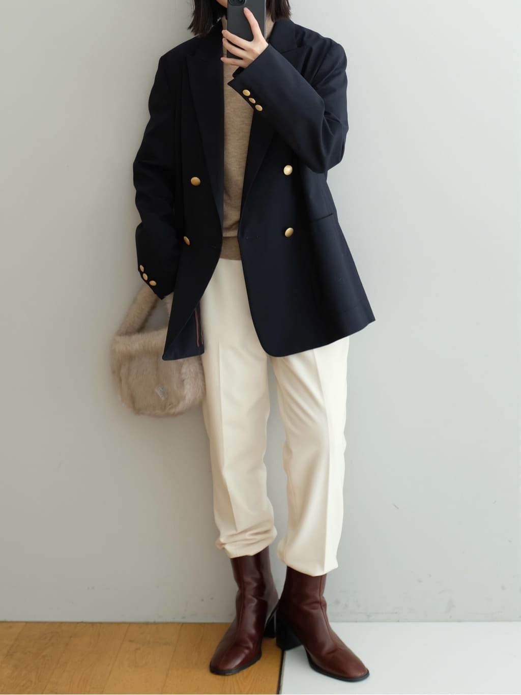Kishimotoさんの「DRESSTERIOR｜◆ショートブーツ」を使ったコーディネート