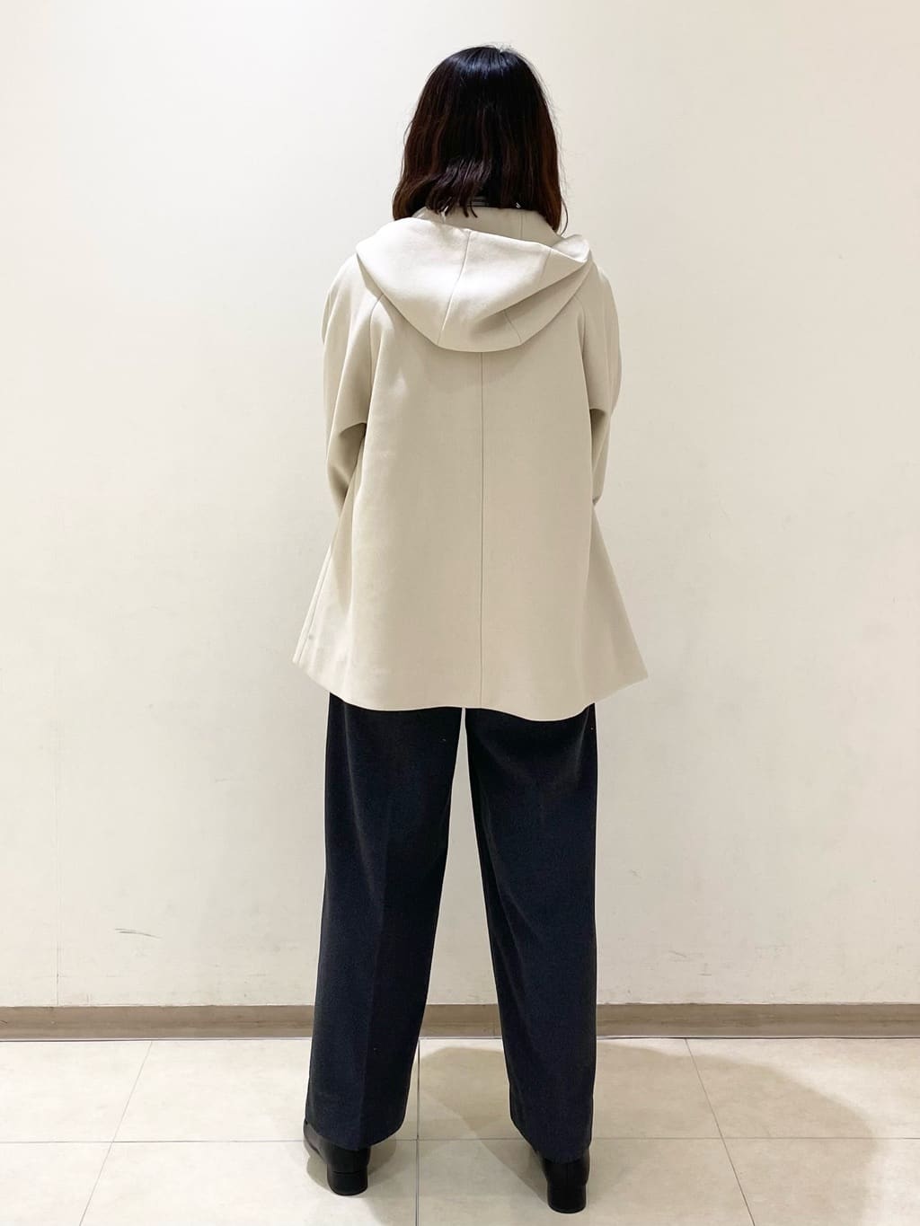COCOさんの「grove｜フーデットミドルコート」を使ったコーディネート