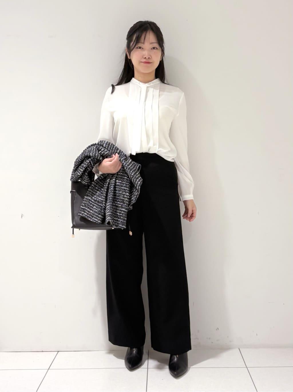 momokoさんの「INDIVI｜【セレモニー／洗える】ミックスツイードライトジャケット」を使ったコーディネート