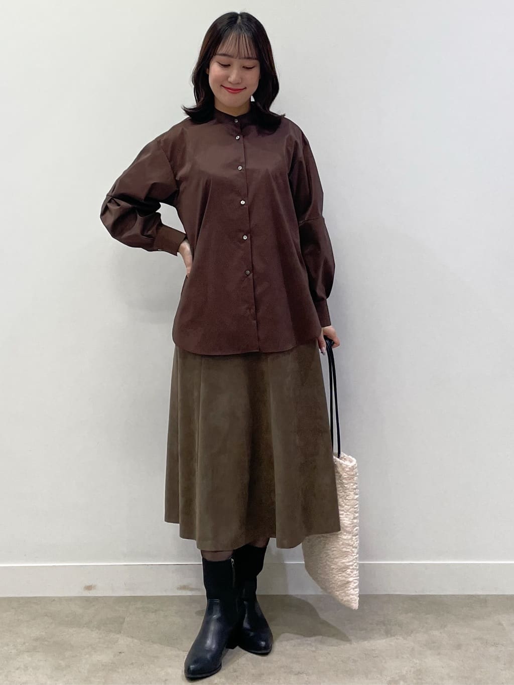 yukariさんの「Reflect｜【さらっと一枚で決まる／重ね着にもおすすめ◎】タックスリーブシャツブラウス」を使ったコーディネート