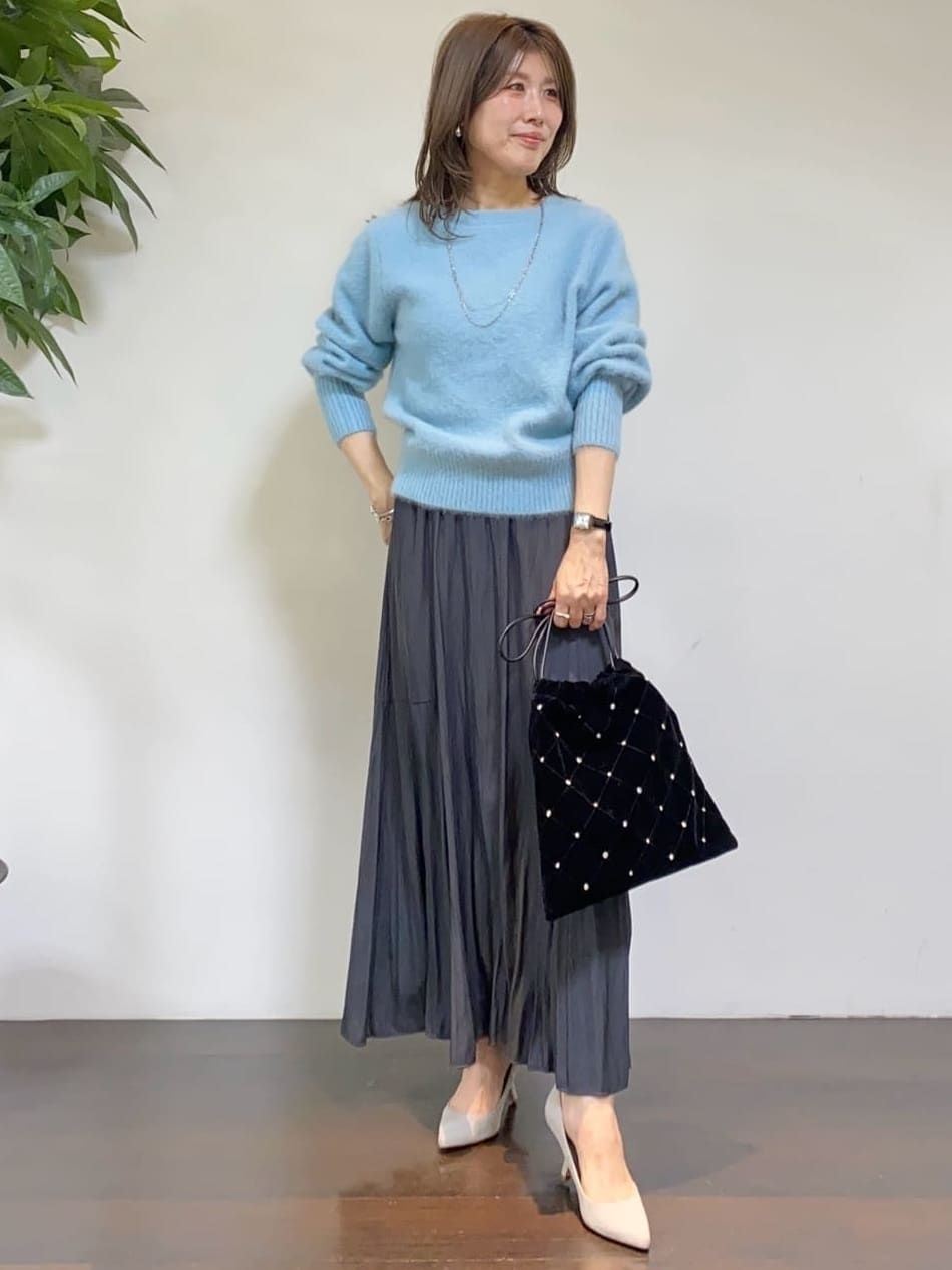 tomoさんの「UNTITLED｜【ふわふわニット/前後2WAY】フォックスカシミヤカーディガン」を使ったコーディネート