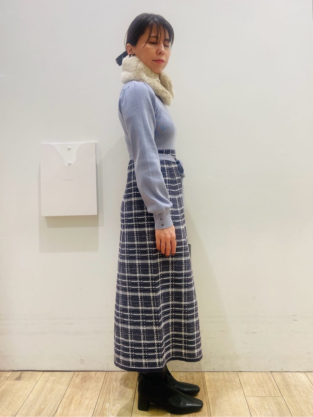 YUKOさんの「index｜チェックラメジャカードニットワンピース」を使ったコーディネート