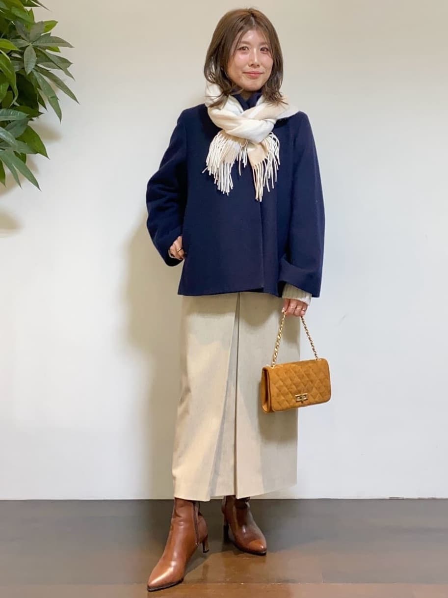 tomoさんの「UNTITLED｜【着回しが効く／オンオフアウター】ウールショートコート」を使ったコーディネート