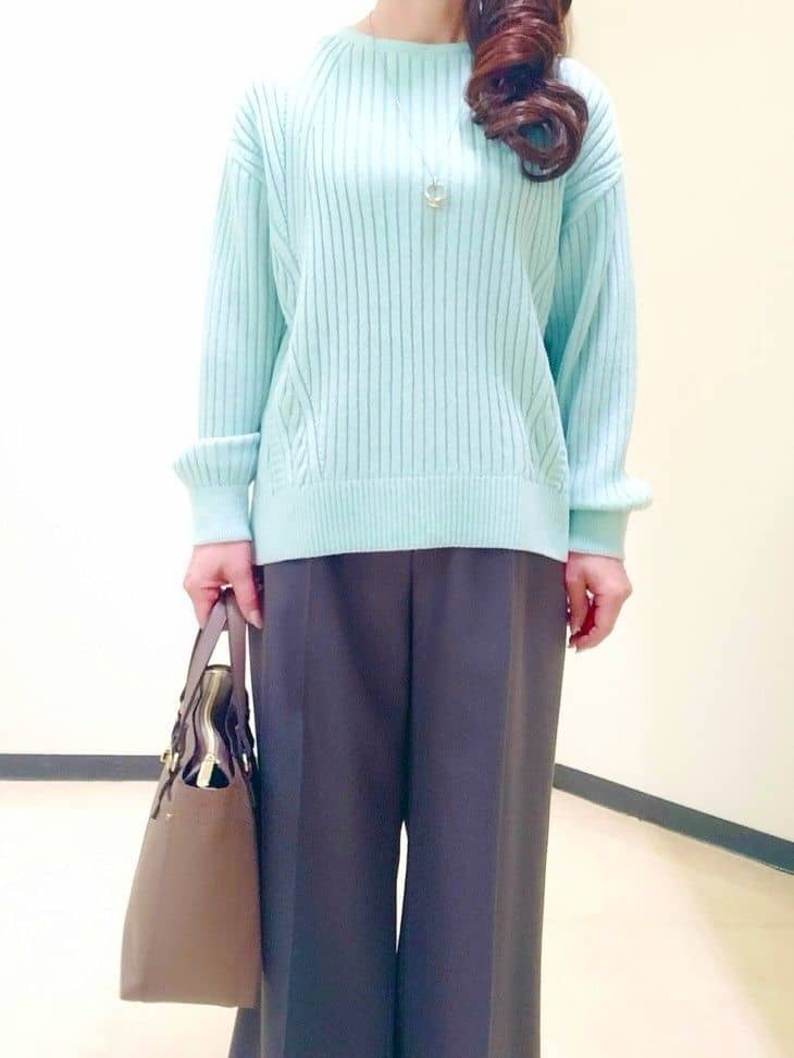 花さんの「Reflect｜【SS-4Lサイズ／衿が顔に当たらない◎】スタンドネックミドルコート」を使ったコーディネート