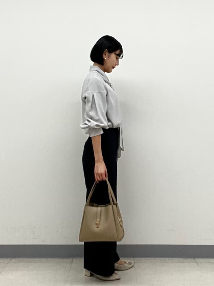 hinanoさんの「INDIVI｜【洗える】ジョーゼットボウタイブラウス」を使ったコーディネート