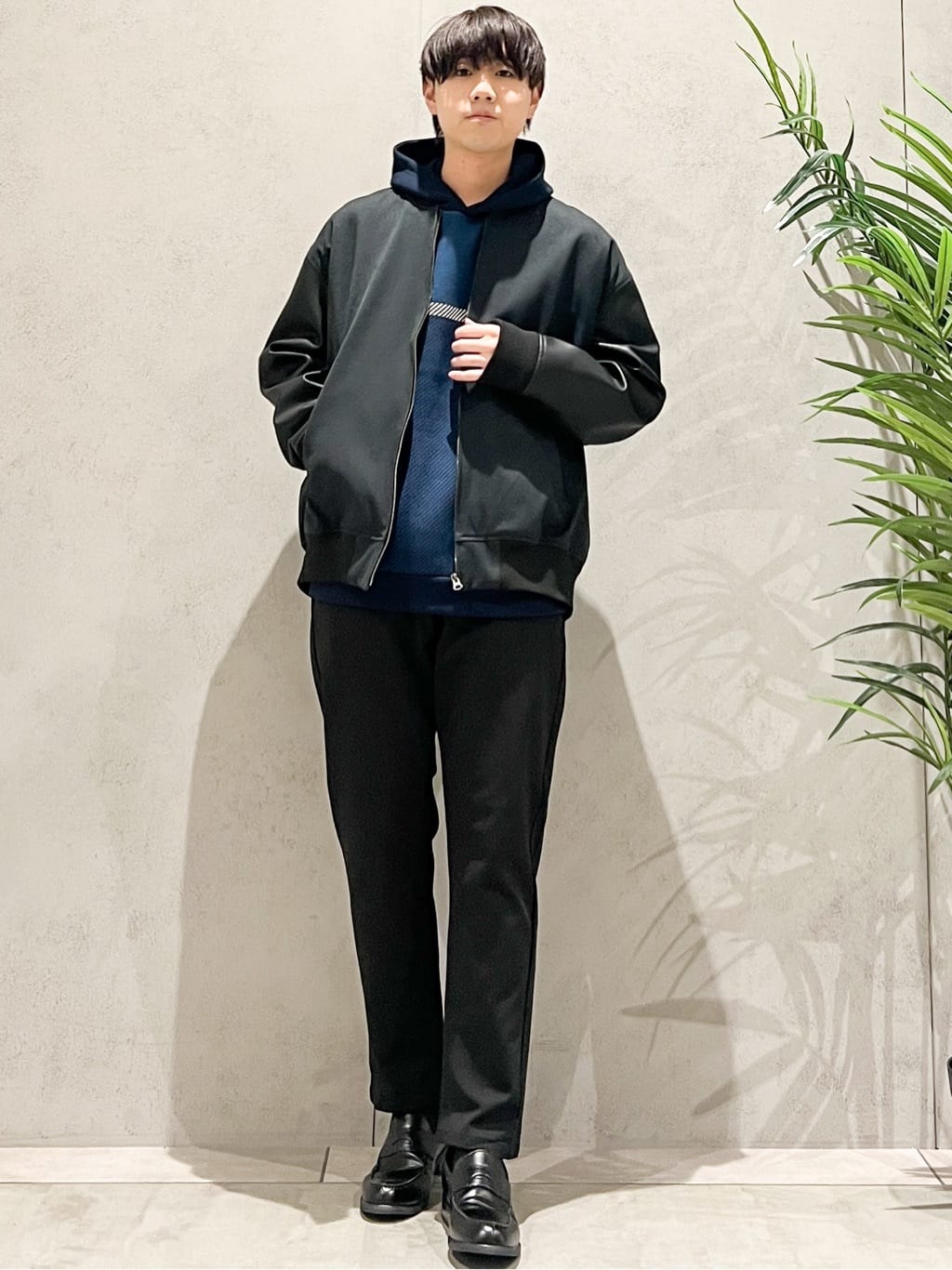 SHI-MAさんの「THE SHOP TK｜【1ランク上の大人カジュアルに】異素材コンビ リブブルゾン」を使ったコーディネート