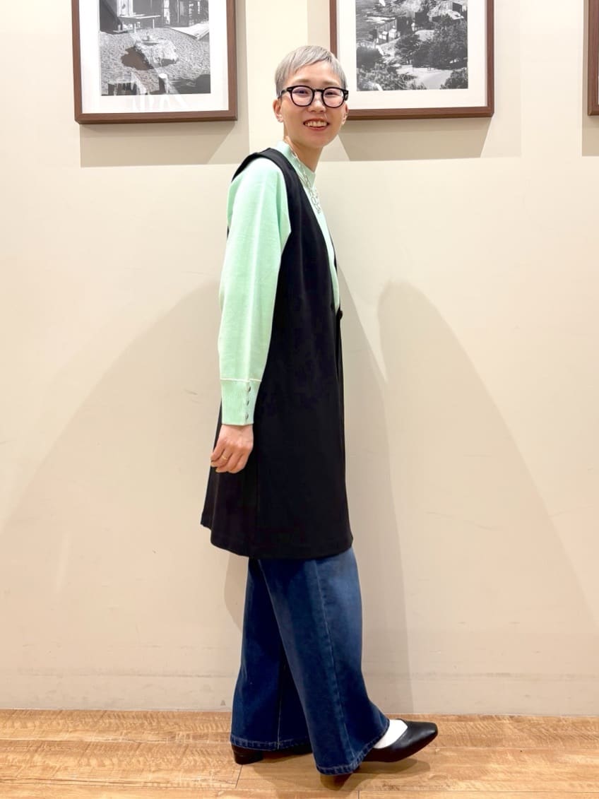 Ayumiさんの「SHOO･LA･RUE｜【洗濯機可/セットアップ可/S-3L】きちんと楽に。カットジョーゼット ロングジレ」を使ったコーディネート