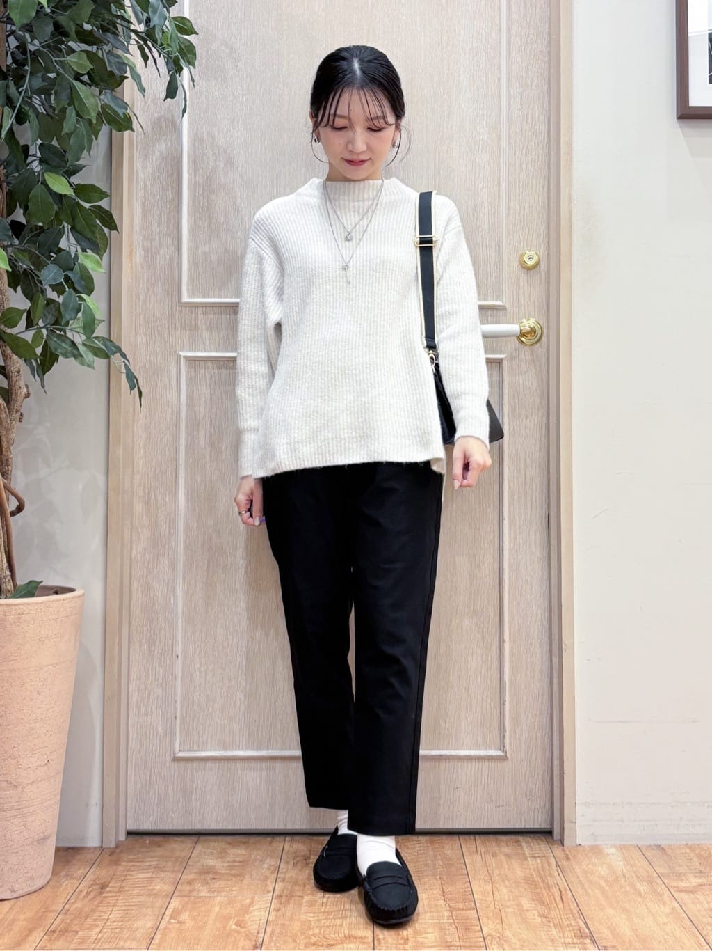 なみさんの「SHOO･LA･RUE｜【撥水/フード取り外し可】冬に嬉しいこだわり満載 ひょうたん柄キルトコート」を使ったコーディネート