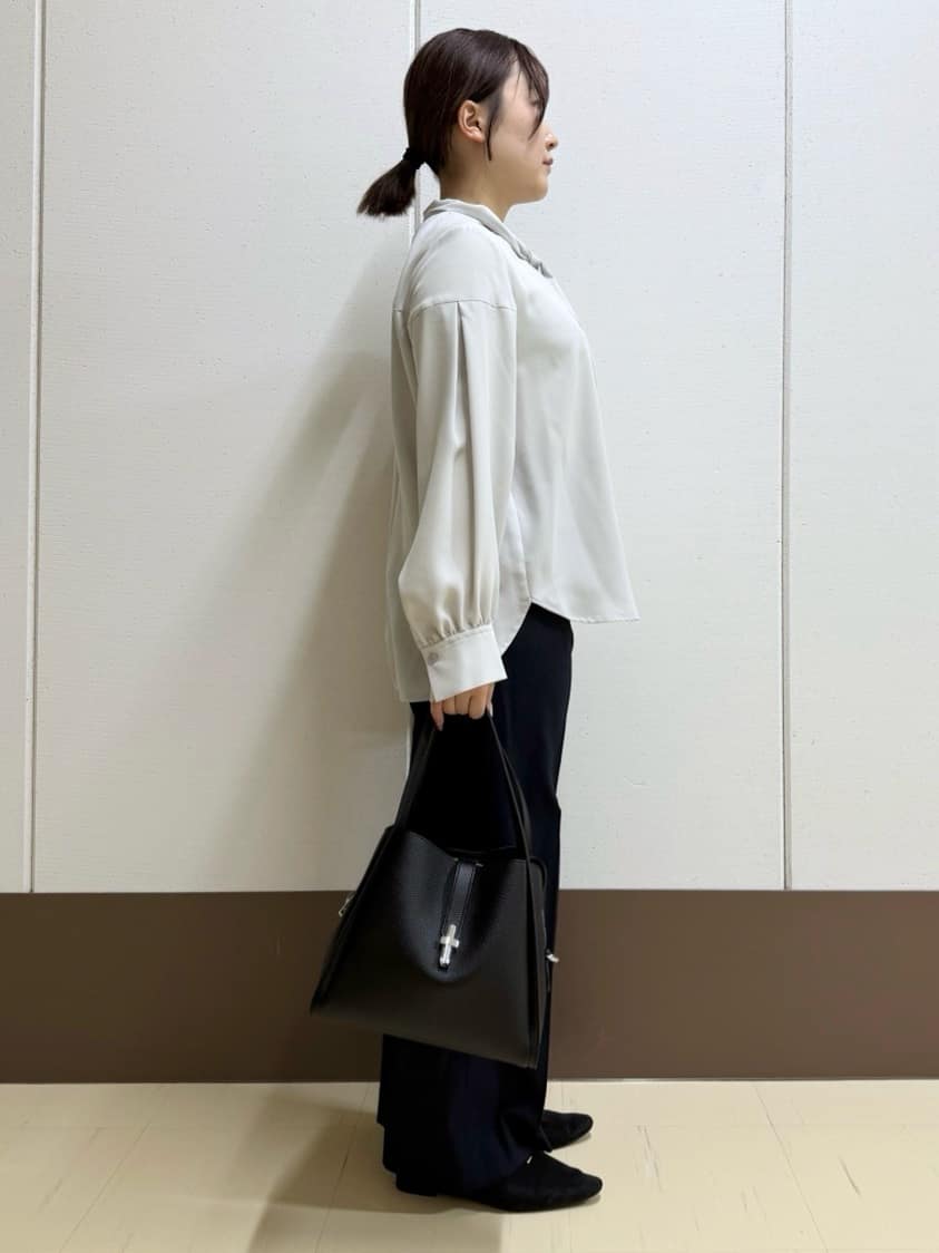 Rikoさんの「INDIVI｜【洗える】ジョーゼットボウタイブラウス」を使ったコーディネート