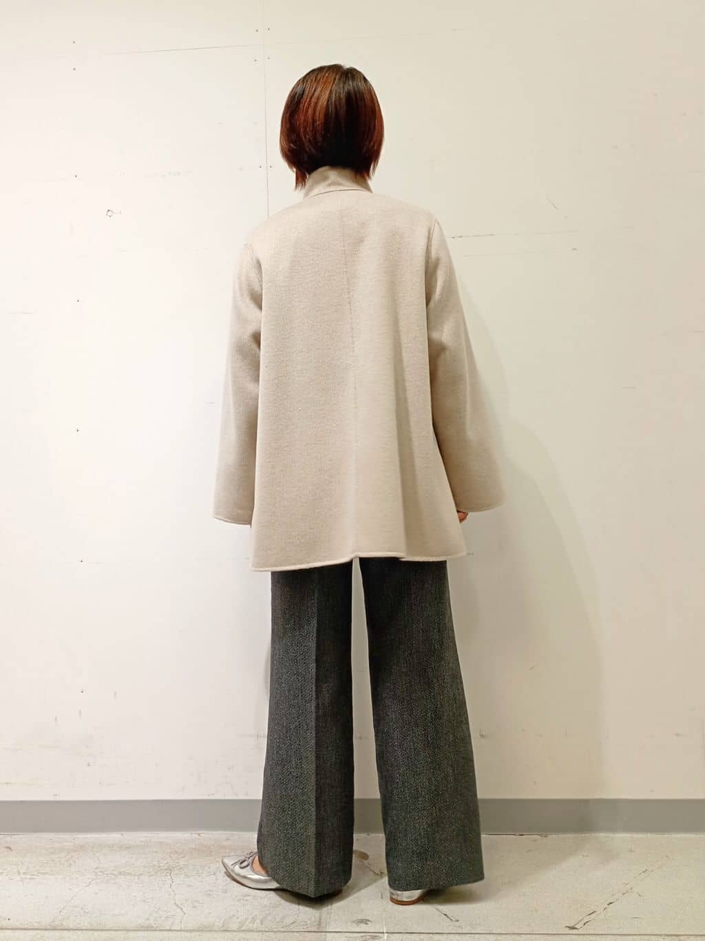 Kさんの「INDIVI｜【配色デザイン／ミドル丈】ウールリバー テントラインコート」を使ったコーディネート