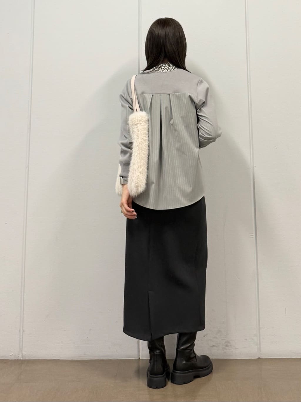 mizukiさんの「INDIVI｜【洗える／選べる8色】トーンアップニット」を使ったコーディネート