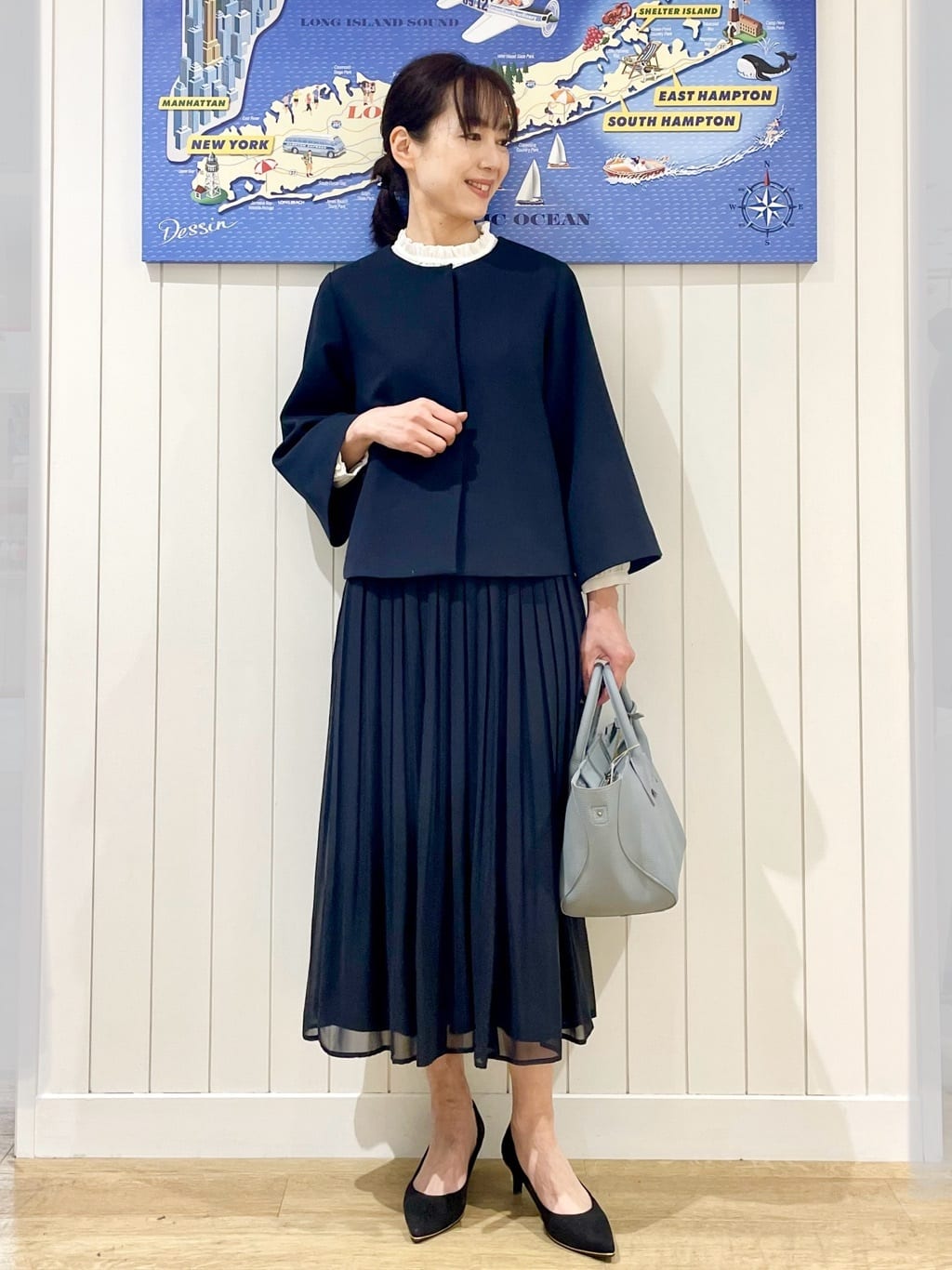 uwatokoさんの「Dessin｜【洗える】フリルネックジョーゼットブラウス」を使ったコーディネート