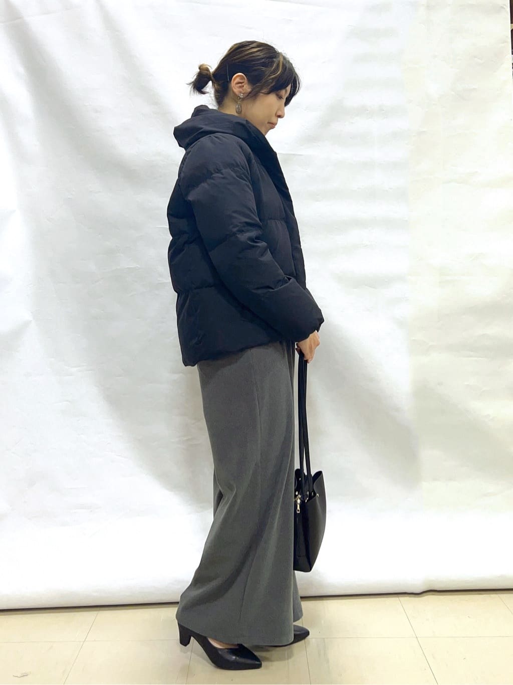 まっつんさんの「SHOO･LA･RUE｜【絶妙なゆるピタ/洗濯機可】ちくちくしにくい リブハイネックやわらかニット」を使ったコーディネート