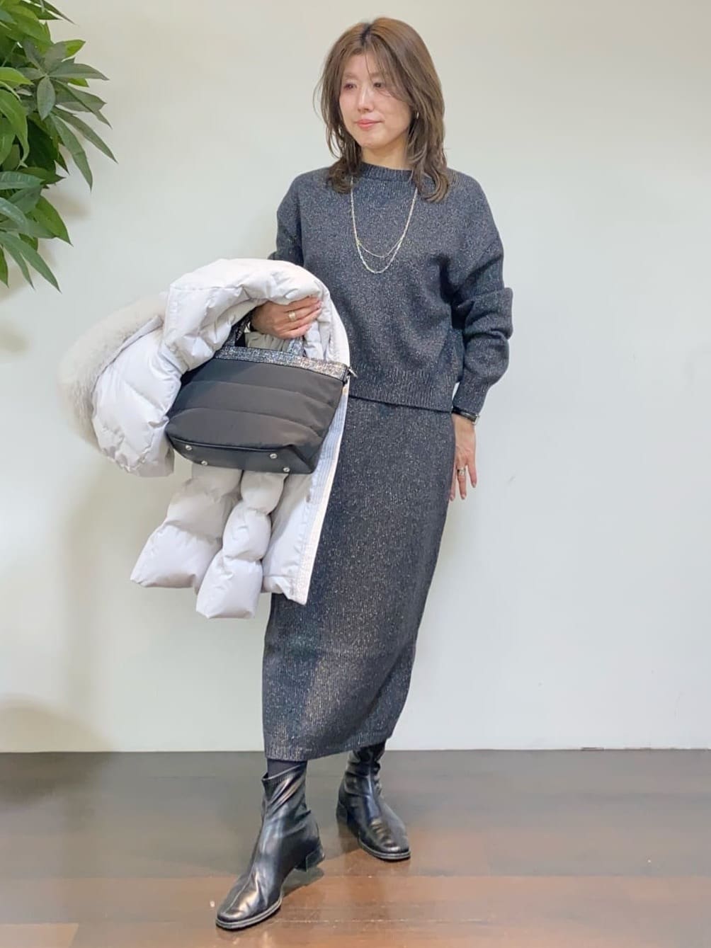 tomoさんの「UNTITLED｜【セットアップ可/ゆったり】ウール混ラメニット」を使ったコーディネート
