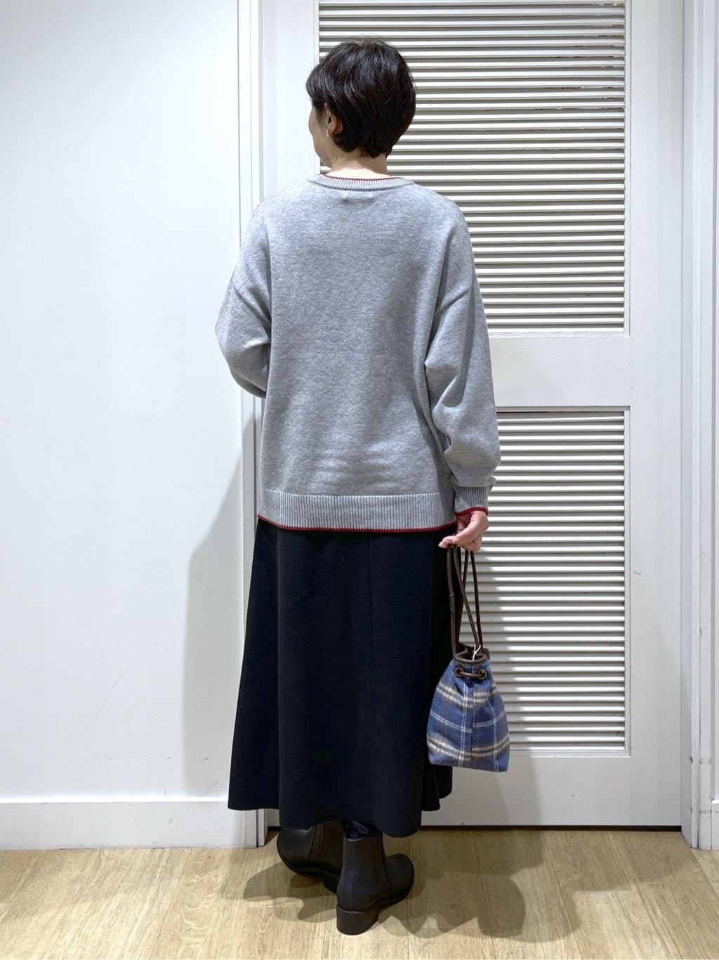 Miyazakiさんの「Dessin｜【洗える】ペイント風刺繍入り配色ラインニット」を使ったコーディネート