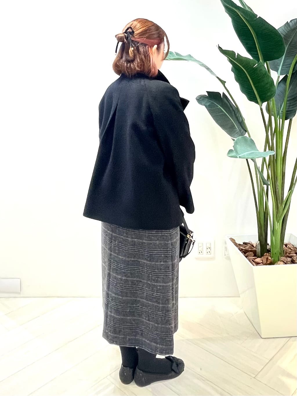Tomoさんの「UNTITLED｜【着回しが効く／オンオフアウター】ウールショートコート」を使ったコーディネート
