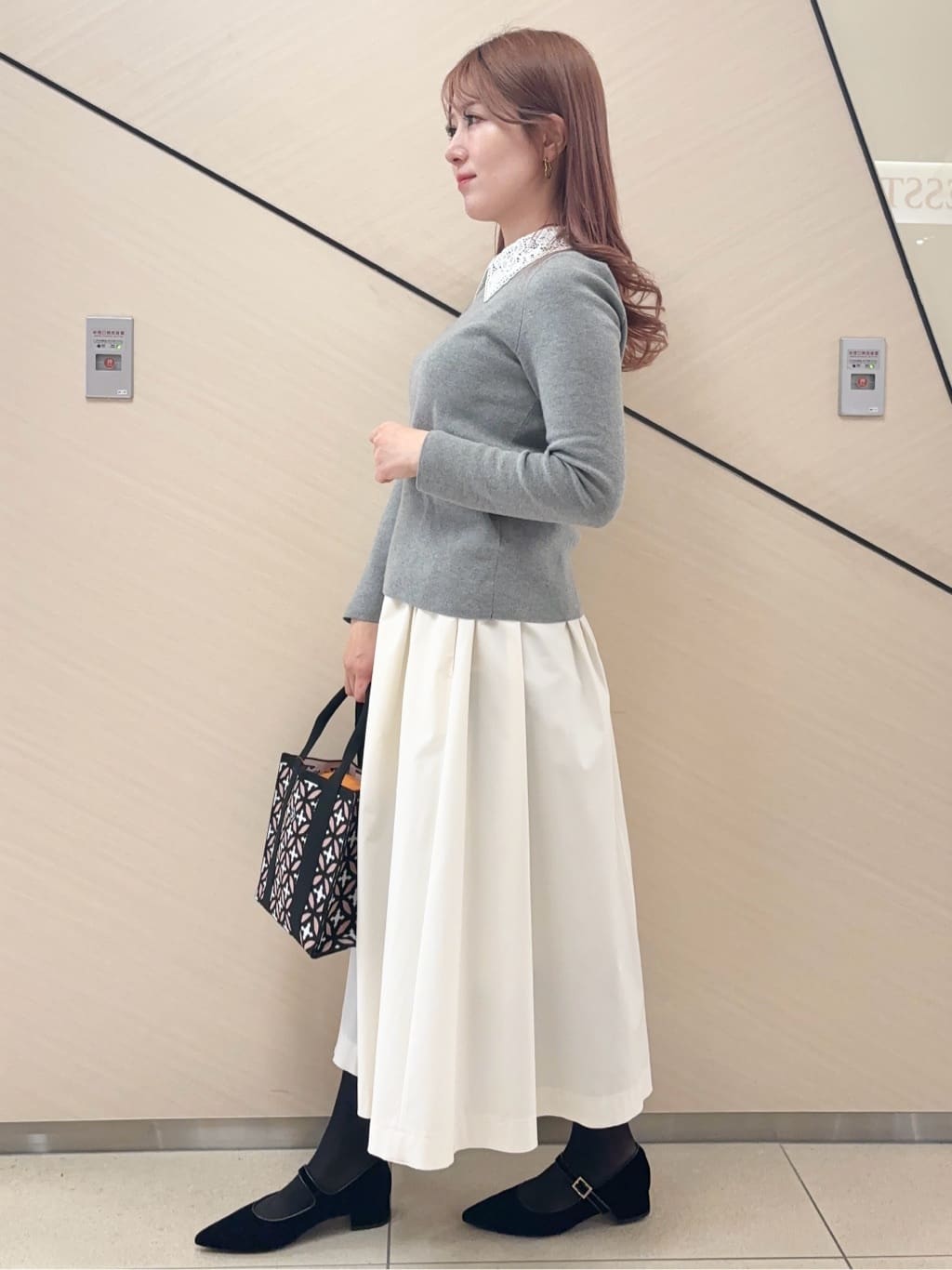 Rinaさんの「DRESSTERIOR｜2WAYレースカラーニット」を使ったコーディネート