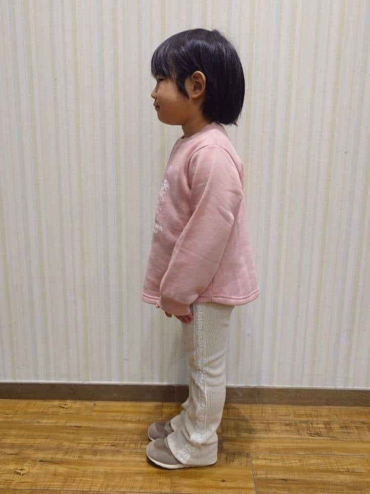 Yuiさんの「SHOO･LA･RUE｜【100-150cm/裏起毛】Aライン アソートスウェット」を使ったコーディネート