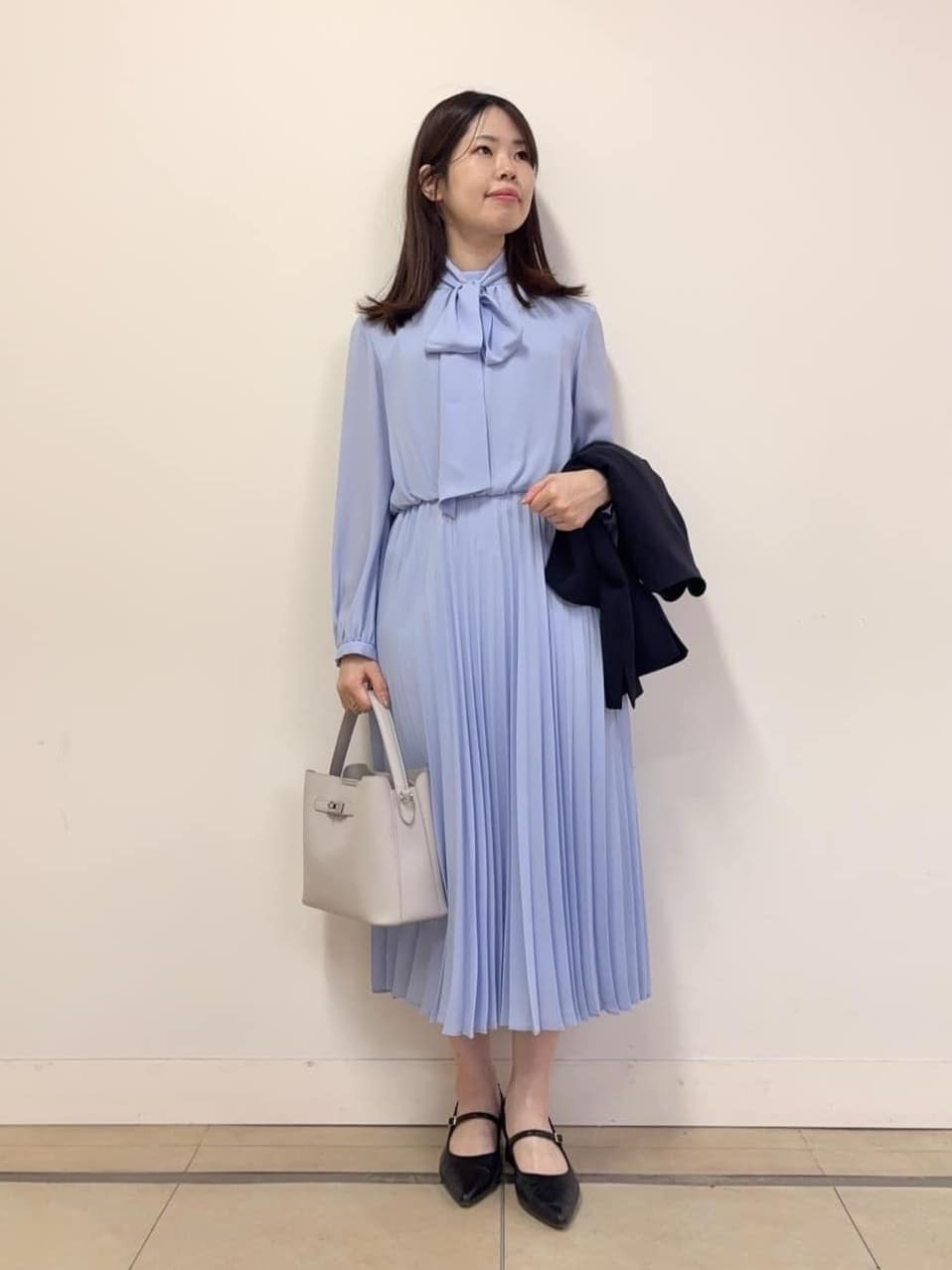 asamiさんの「UNTITLED｜【フォーマル/洗える】ボウタイ プリーツワンピース」を使ったコーディネート