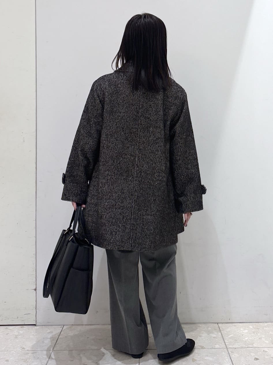 mameさんの「OPAQUE.CLIP｜ヘリンボーンステンカラーコート」を使ったコーディネート