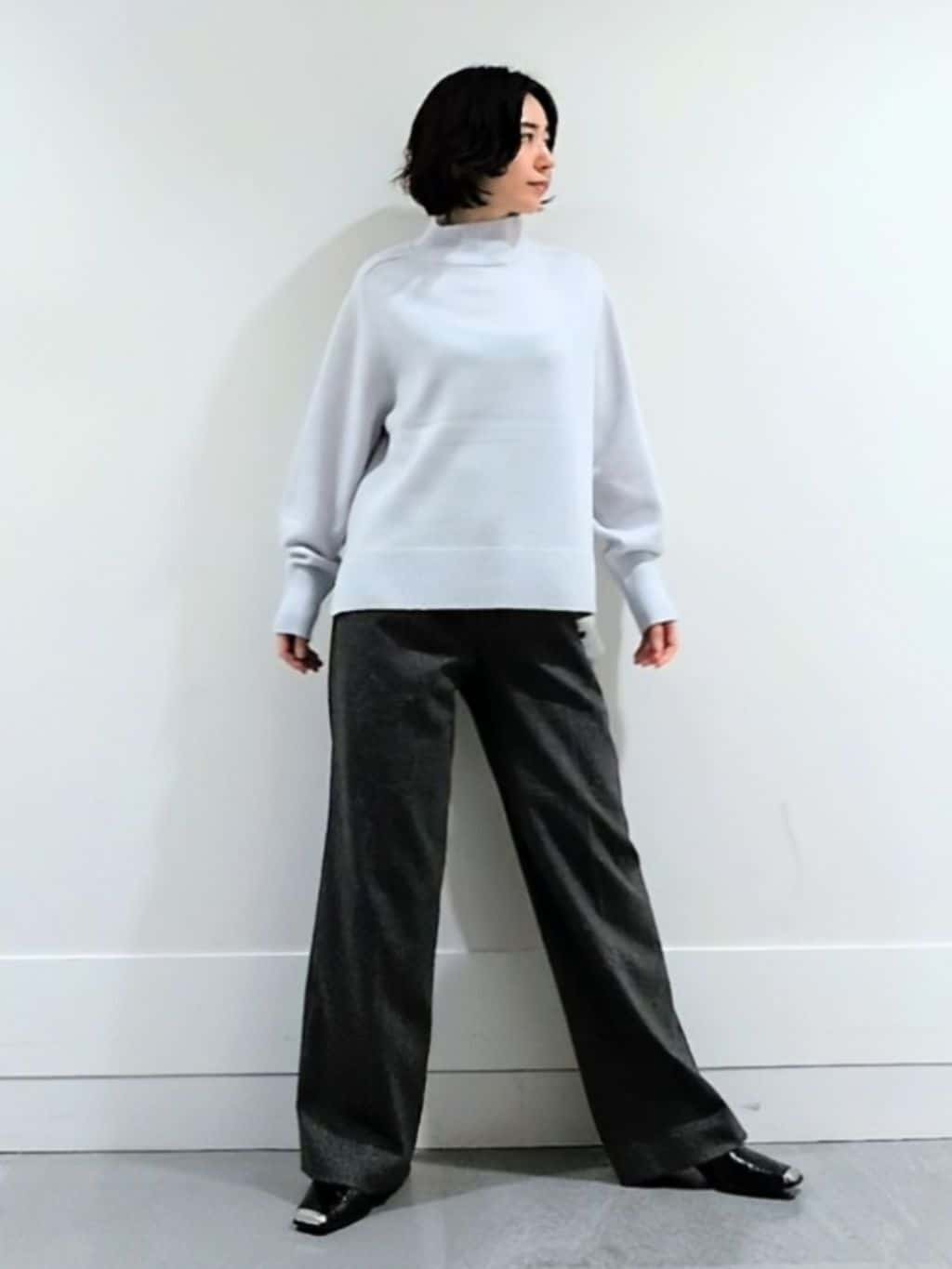 ミズタさんの「UNTITLED｜【着回しが効く／オンオフアウター】ウールショートコート」を使ったコーディネート