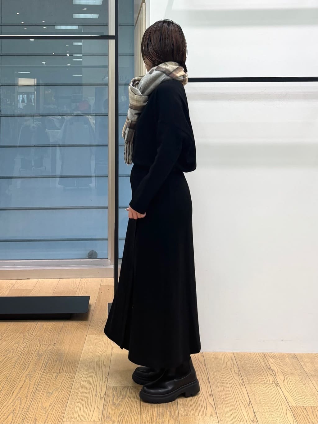 asamiさんの「INDIVI｜【SETUP可能／洗える／UVケア】ライトジャージ セミフレアスカート」を使ったコーディネート