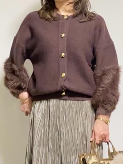 tomoさんの「UNTITLED｜【TORRAZZO DONNA】ファースリーブ2wayプルオーバー」を使ったコーディネート
