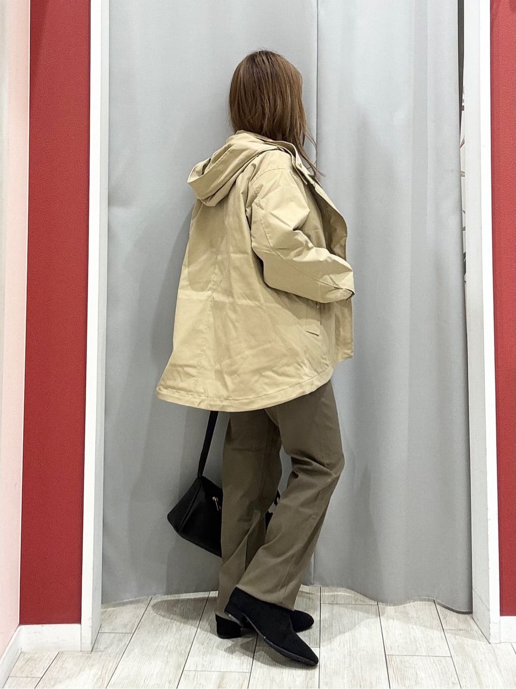 shioさんの「SHOO･LA･RUE｜【洗濯機可/S-LL/体型カバー】横姿もきれい見え スポンディッシュ Aライントップス」を使ったコーディネート