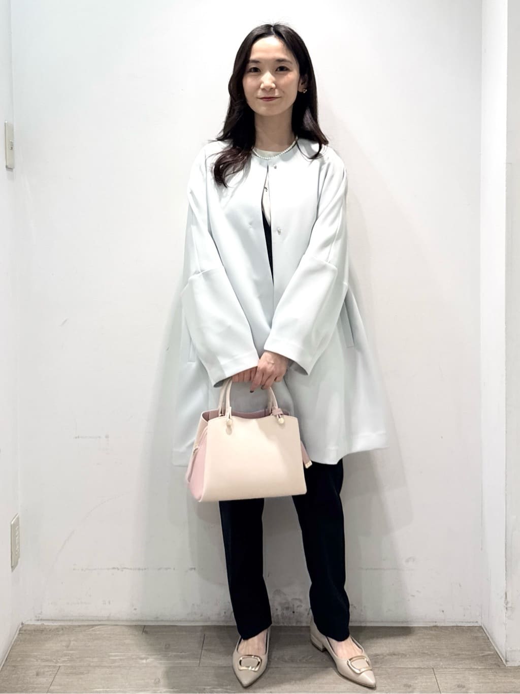 yuicciさんの「OPAQUE.CLIP｜《通勤対応》Vネックミドルジレ【洗濯機OK】」を使ったコーディネート