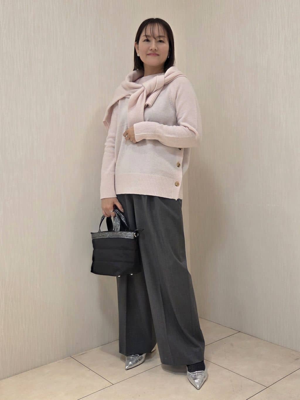 naokoさんの「UNTITLED｜【重ね着もおすすめ/洗える】ウールカシミヤ クルーネックニット」を使ったコーディネート