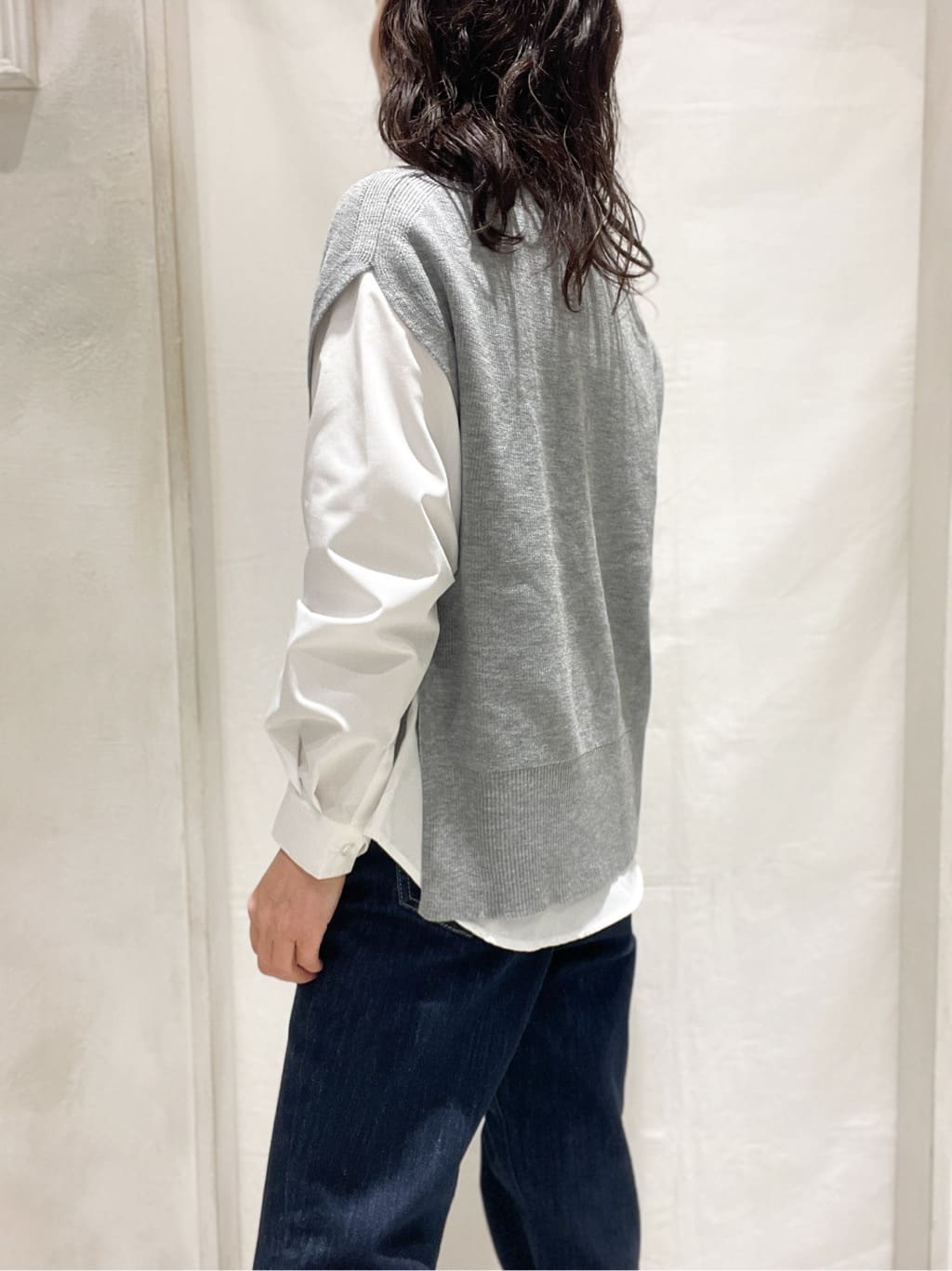 hiroさんの「grove｜【選べる着丈】大人のためのストレートデニムパンツ」を使ったコーディネート