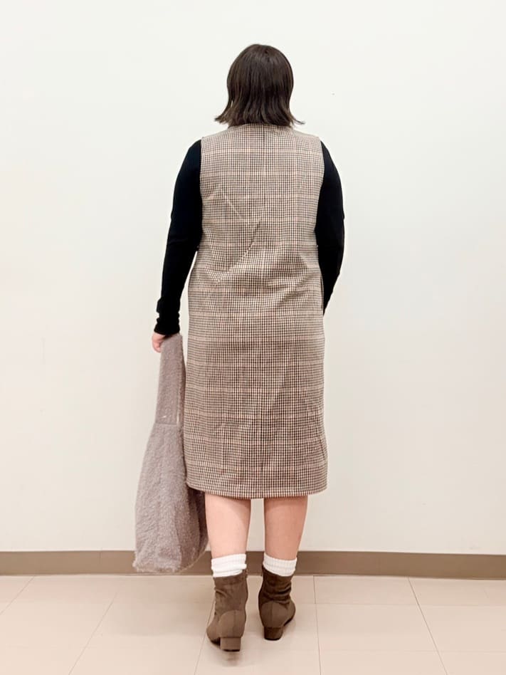 haruさんの「SHOO･LA･RUE｜【2点セット/洗濯機可】時短でコーデが決まる ジャンドレ+リブインナー」を使ったコーディネート