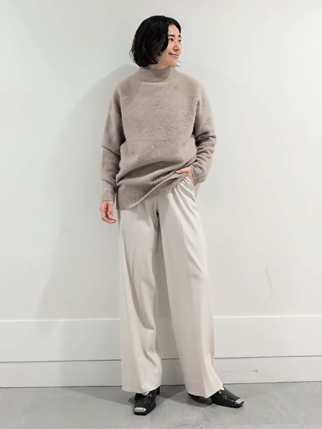 ミズタさんの「UNTITLED｜【大人な品格/ふわふわニット】フォックスカシミヤ コクーンニット」を使ったコーディネート