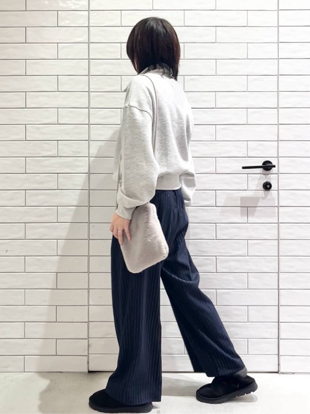 しおりさんの「OPAQUE.CLIP｜ハーフZIPロゴ刺繍裏毛【洗濯機OK】」を使ったコーディネート