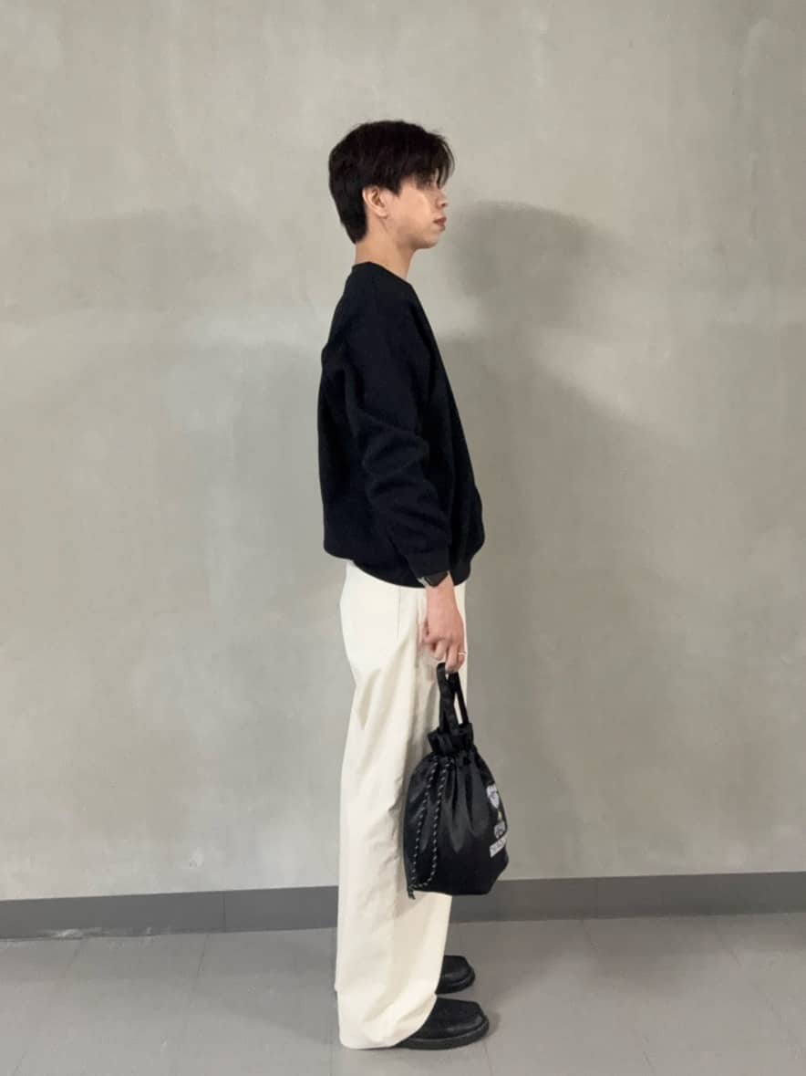 Yukiさんの「Dessin｜ウールカシミヤVネック」を使ったコーディネート