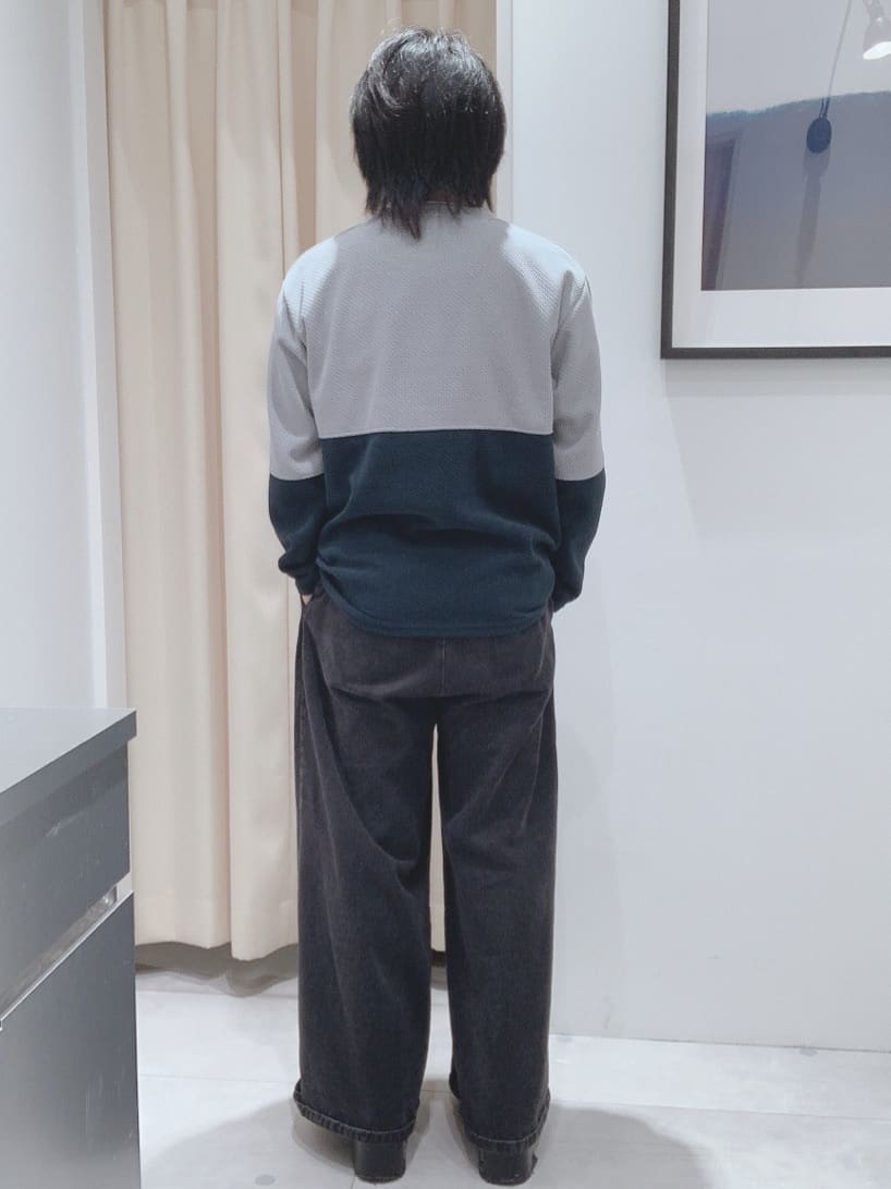 坂。さんの「THE SHOP TK｜バイカラー モール風長袖Tシャツ」を使ったコーディネート