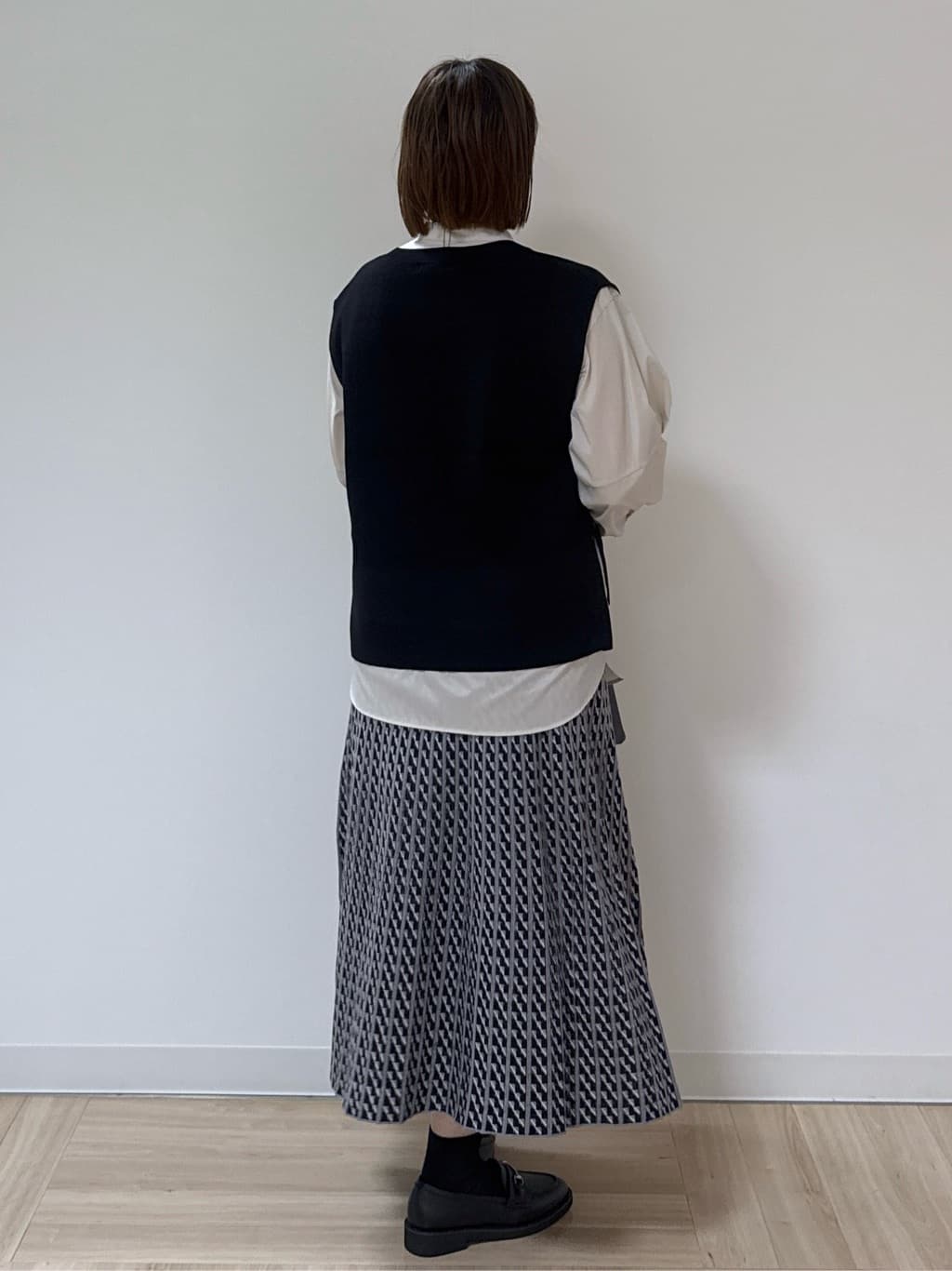 amiさんの「Reflect｜【さらっと一枚で決まる／重ね着にもおすすめ◎】タックスリーブシャツブラウス」を使ったコーディネート