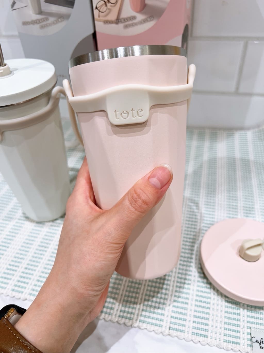 MUさんの「212 KITCHEN STORE｜トート ストロー付2wayタンブラー470ml PK」を使ったコーディネート