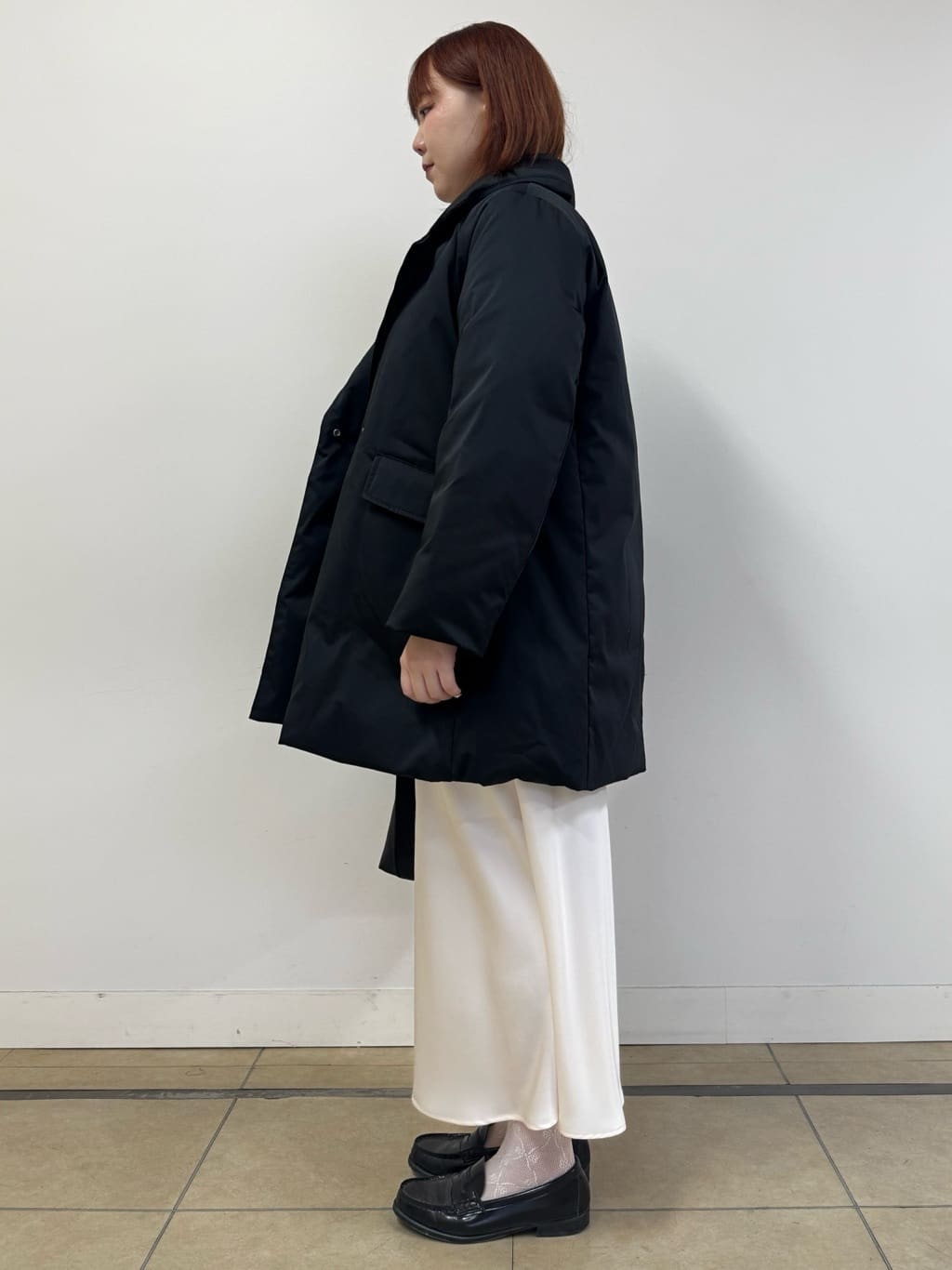 なかもとあきさんの「DRESSTERIOR｜ストレッチヴィンテージサテンナロースカート」を使ったコーディネート