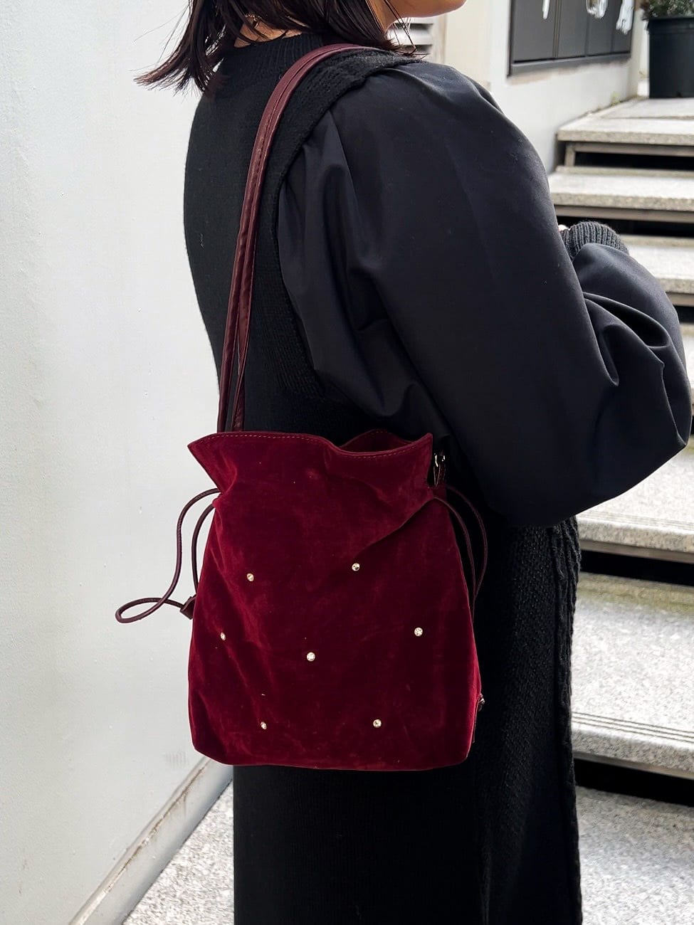 ちびゆきさんの「grove｜一枚で華やぐ、袖布帛ケーブルニットワンピース」を使ったコーディネート