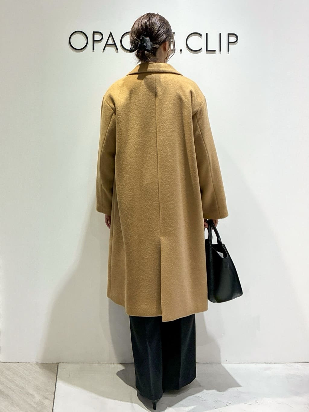 もんちゃんさんの「OPAQUE.CLIP｜カシミヤブレンドウールチェスターコート」を使ったコーディネート