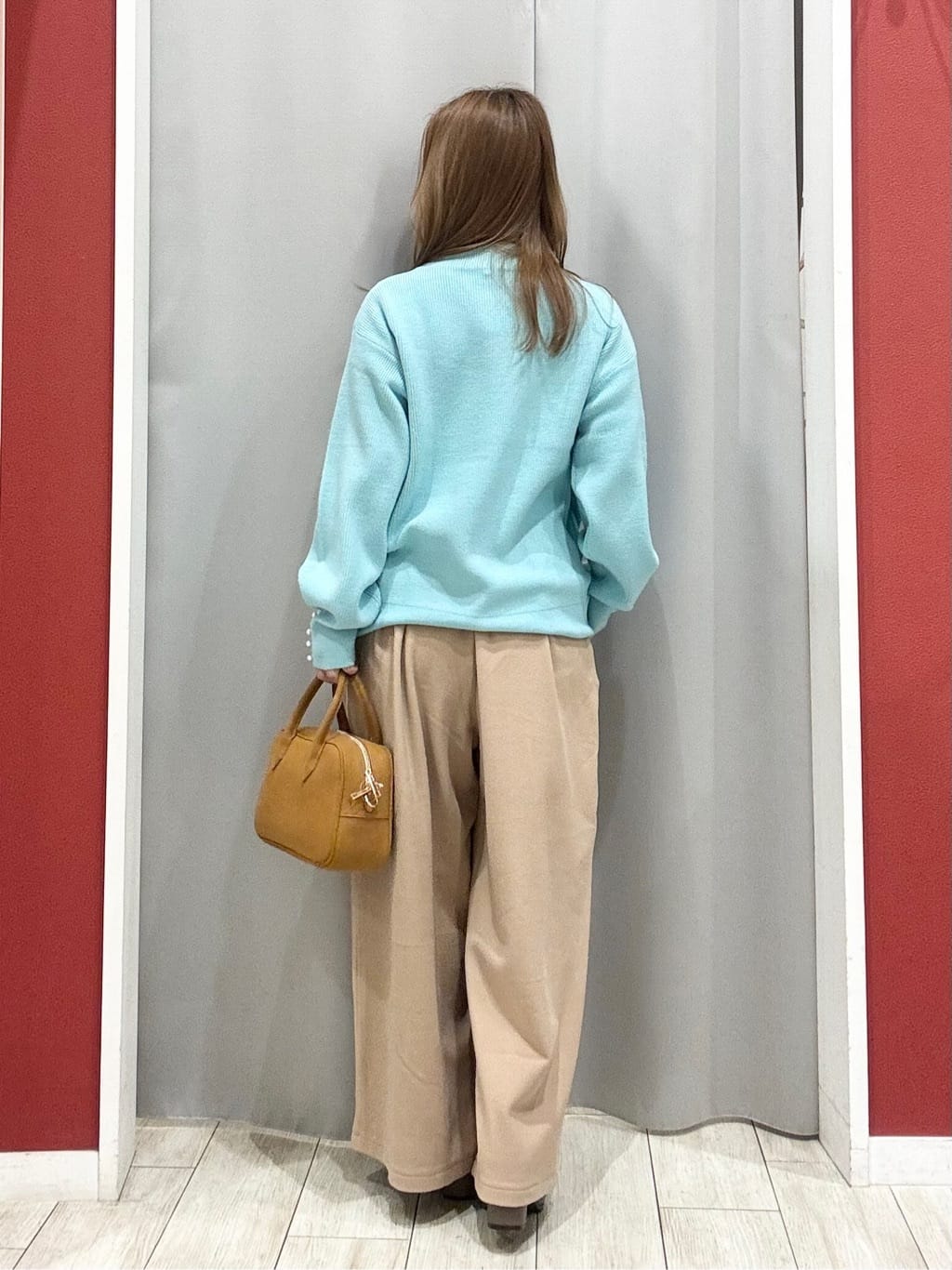 shioさんの「SHOO･LA･RUE｜【毛玉になりにくい/洗濯機可/S-LL】お袖パールの上品ニット」を使ったコーディネート