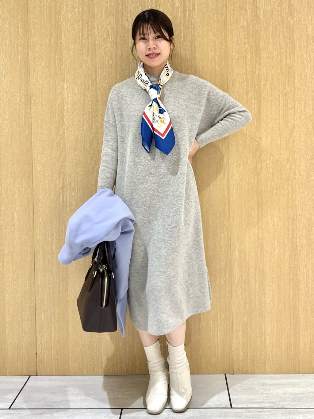 nanaさんの「UNTITLED｜【ロング丈/ゆったりシルエット】テントライン ニットワンピース」を使ったコーディネート