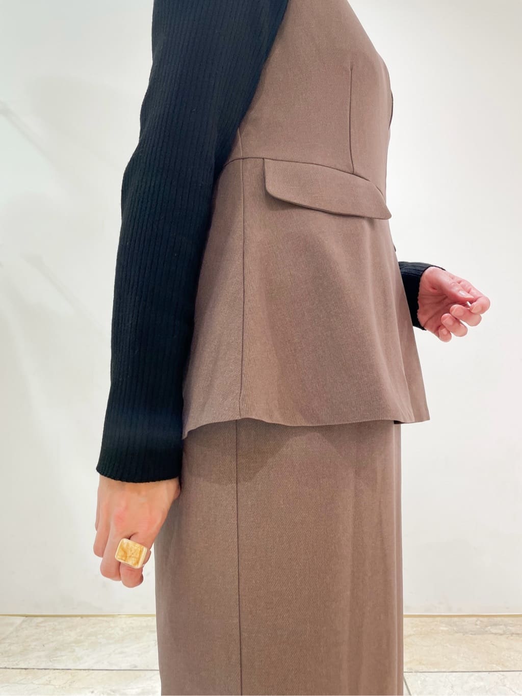 ともも。さんの「OPAQUE.CLIP｜撥水フードミドルダウンコート【防風／抗菌防臭／洗濯機OK】《S～LL》」を使ったコーディネート